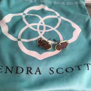 Kendra Scott Studs!